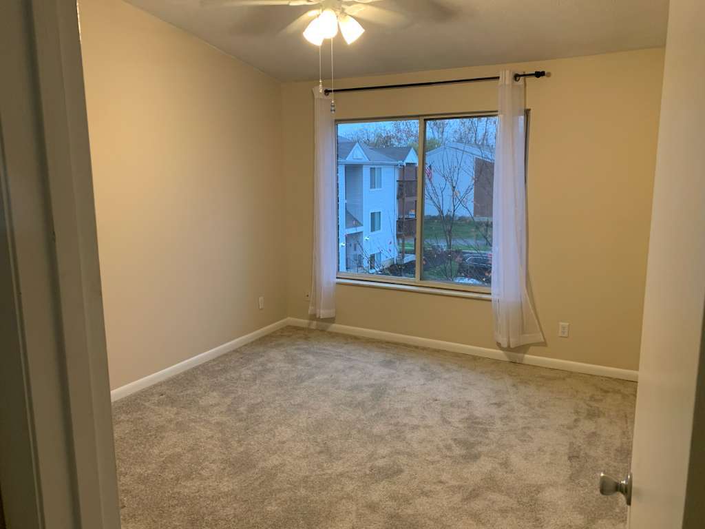 Master Bedroom - 533 Aspen Glen Dr