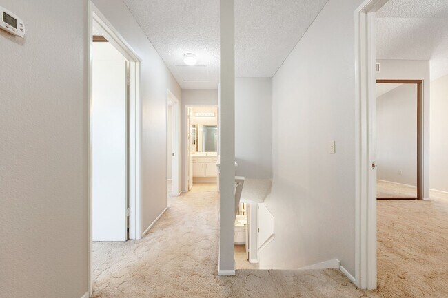 Building Photo - For RENT at Sandalwood Park North