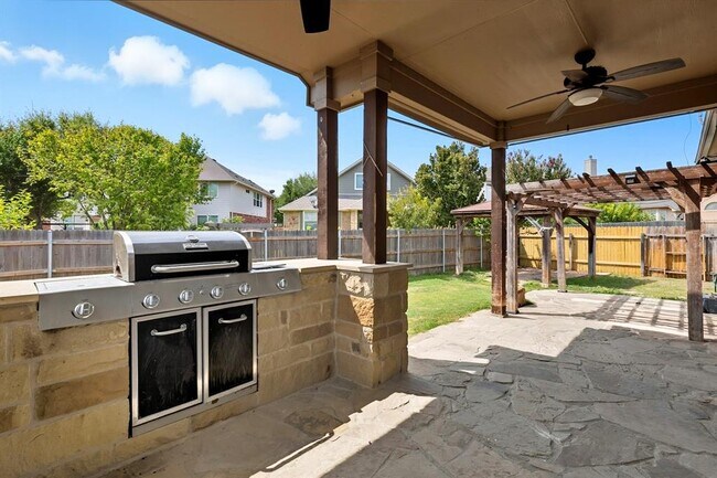 Building Photo - 2409 Pauma Valley Way