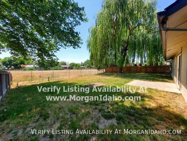 Building Photo - 655 W Waterbury Dr