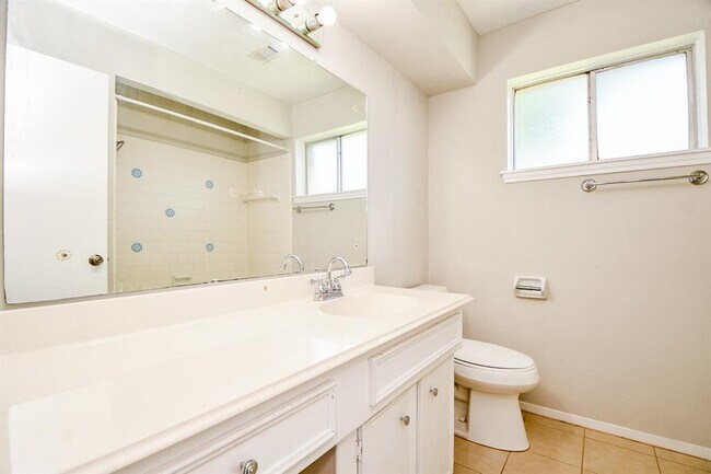 Building Photo - 9014 Mellow Brook Dr