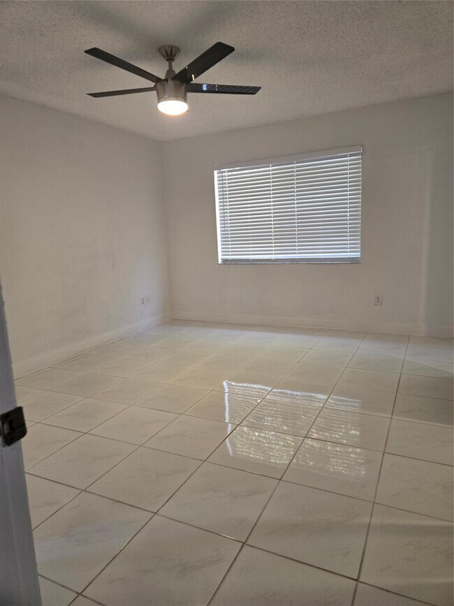 Building Photo - 5239 NW 198th Terrace