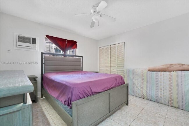 Building Photo - 2 bedroom in Miami FL 33138