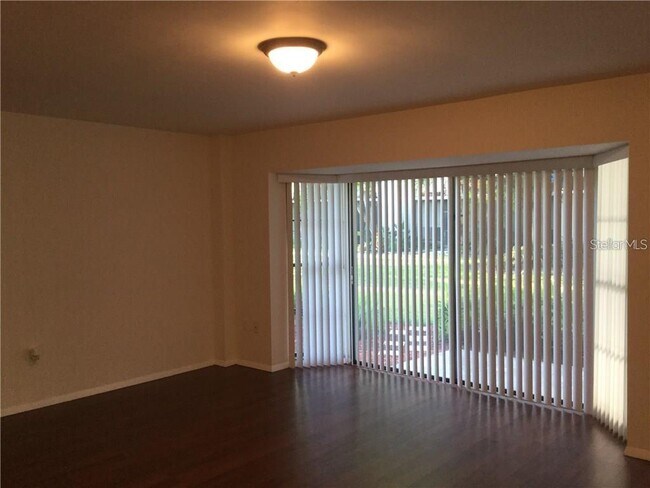 Building Photo - 5999 Village Cir S