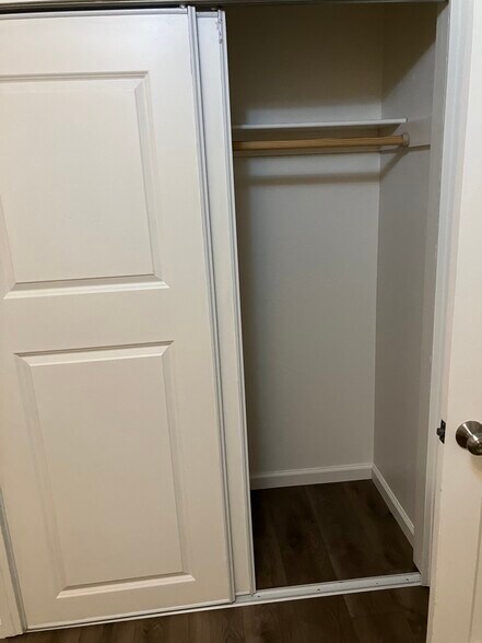 Bedroom #1 closet - 808 La Veta Dr NE