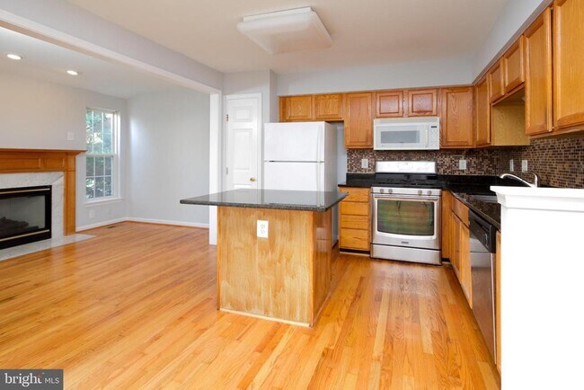 Building Photo - 44877 Grove Terrace