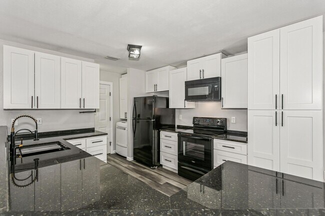 Building Photo - 6918 Sea Turtle Cir