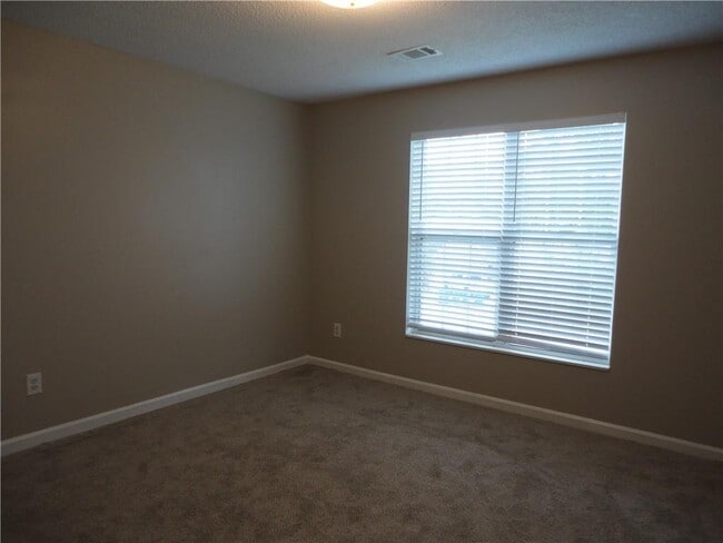 Building Photo - 1715 Crestwell Ln SW