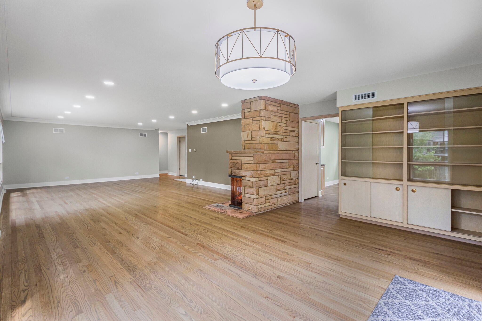 Building Photo - 2712 2nd Private Rd