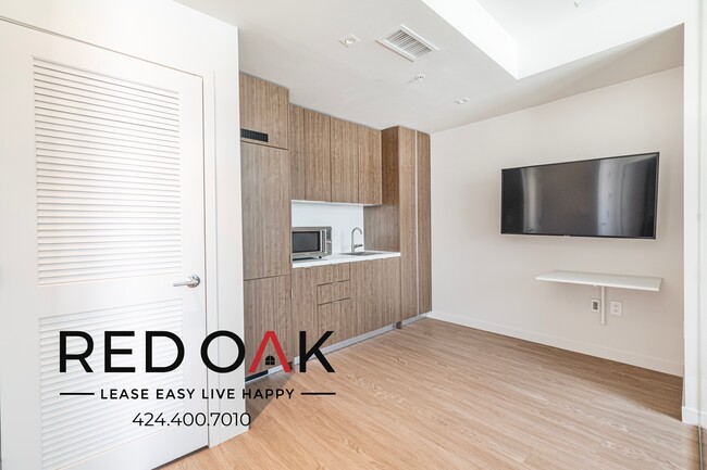 Building Photo - 11649 1/2 Mayfield Ave-6D
