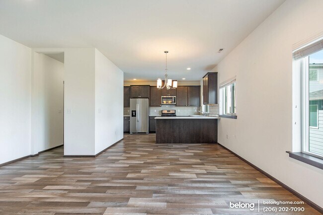 Building Photo - 12010 27th Ct S