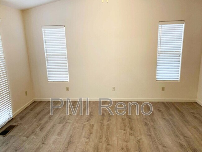 Building Photo - 5725 W Brookdale Dr