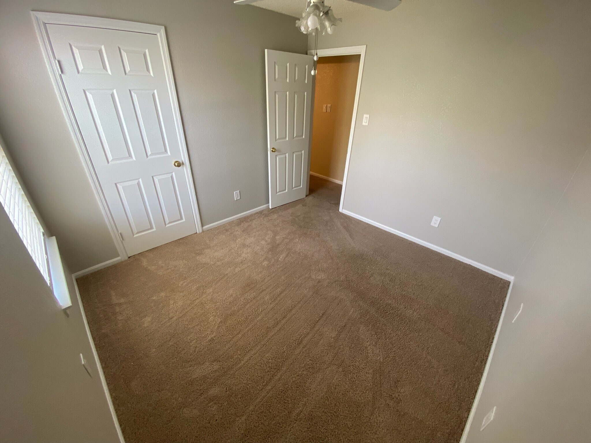 Building Photo - 2848 Ironwood Dr