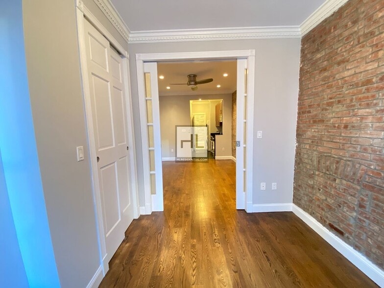 Building Photo - AMAZING 1 BR APARTMENT! WON’T LAST!! NO BR...