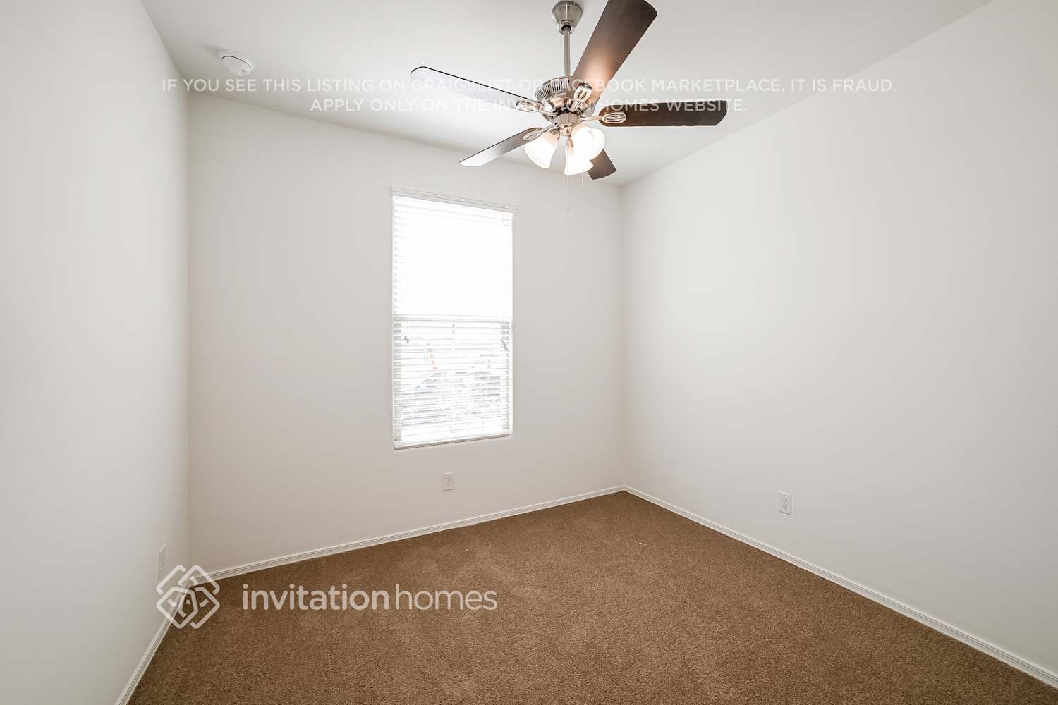 Building Photo - 19444 W Solano Dr