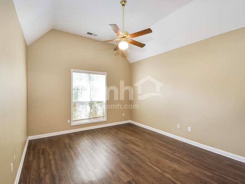 Building Photo - 4514 Huron Rd