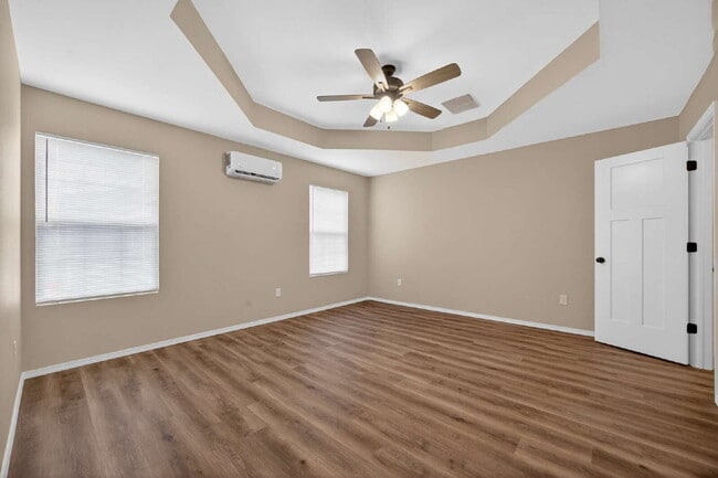 Building Photo - BRAND-NEW 4BR/2BA Duplex/Patio home with Garage - Available Now near Hollister, Schools