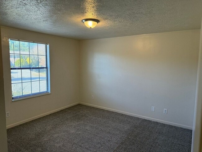 Building Photo - 4812 Cannon Ridge Dr