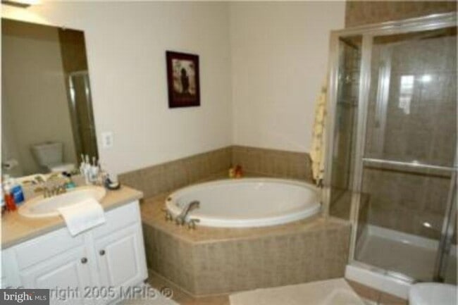 Building Photo - 804 Grand Champion Dr