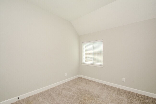 Building Photo - 2902 Tanager Trace