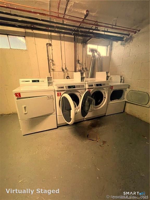 Building Photo - 5 Grandview Dr