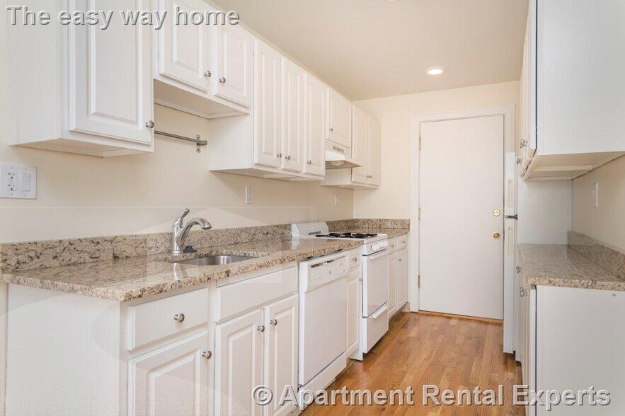 Building Photo - 123 Highland Ave