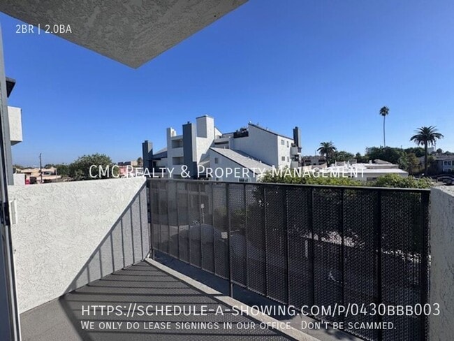 Building Photo - 1919 E Beverly Way