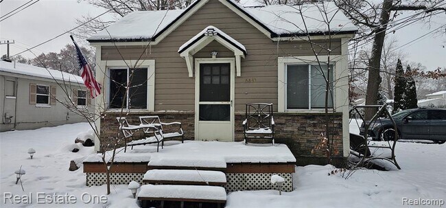 Building Photo - 8845 Orrick St