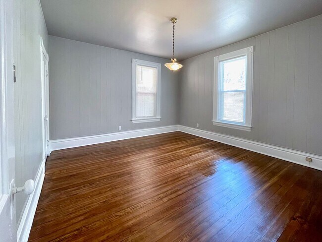 Building Photo - Beautiful historic 3BR/2BA Home