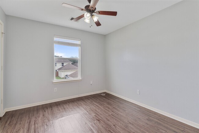 Building Photo - 6324 Austinville Dr