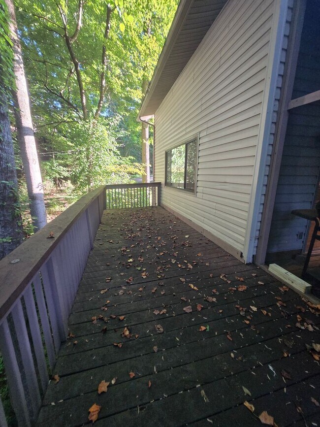 Building Photo - 1569 Colony Park Dr