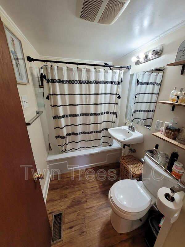 Building Photo - 417 Old Bethel Rd