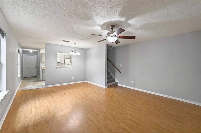 Building Photo - 3001 Oak Park Ct