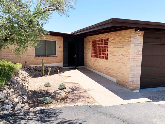 Building Photo - 540 E Monaco Pl