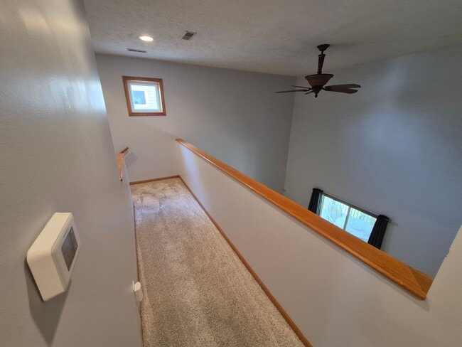 Building Photo - Townhome overlooking Park w/ Laundry & Att...