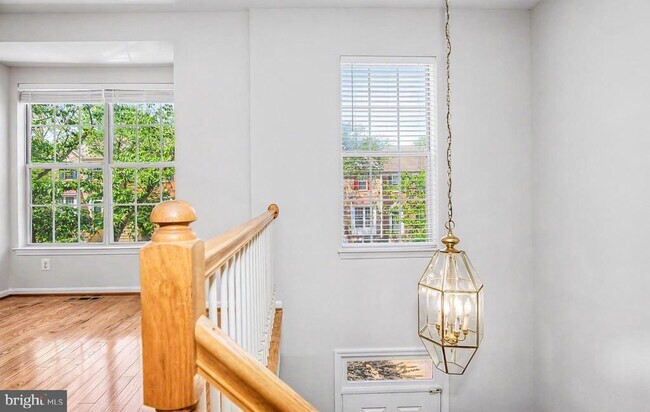 Building Photo - 45527 Grand Central Sq