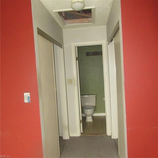 Building Photo - Oyster Point