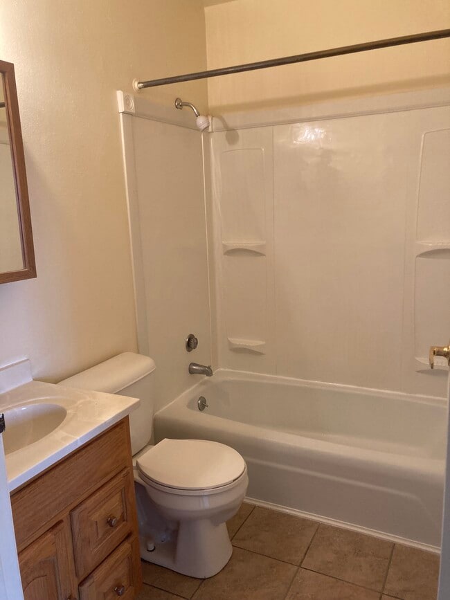 Building Photo - 3733 E Karstens Dr