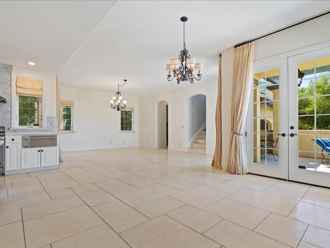 Building Photo - 265 Clear Ridge Dr