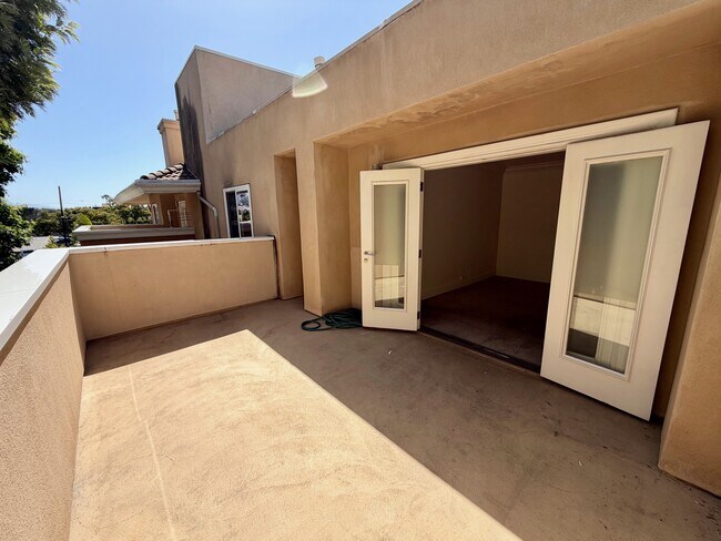 Building Photo - 120 S Mentor Ave