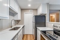 Building Photo - 1603 N Garrett Ave
