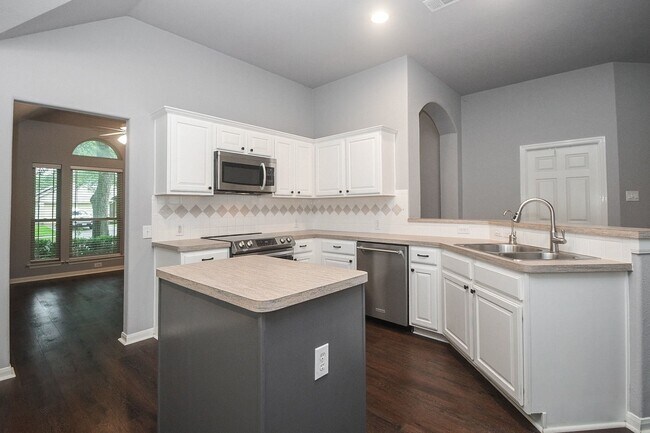 Building Photo - 2707 Millers Falls Ct
