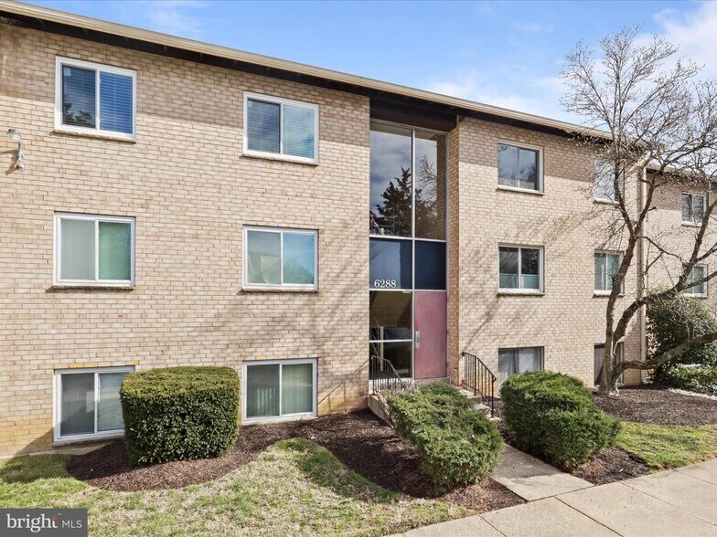 Primary Photo - 6288 Rose Hill Ct