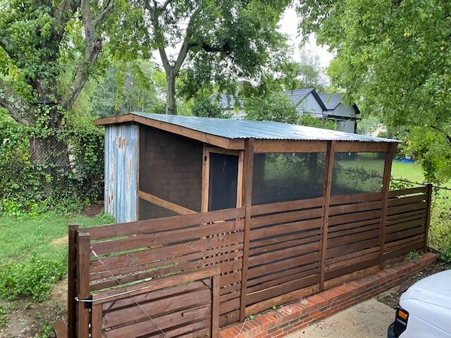 Building Photo - 209 43rd St S