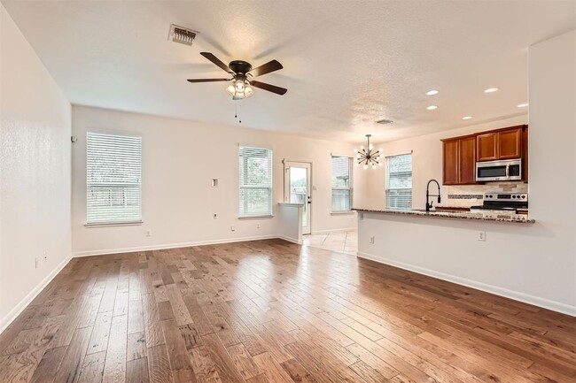 Building Photo - 2330 Blake Way