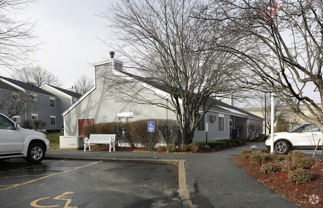 Building Photo - Merrimack Valley Apartments