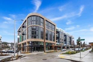 Building Photo - Grand Street Commons