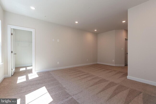 Building Photo - 2328 Water Promenade Ave