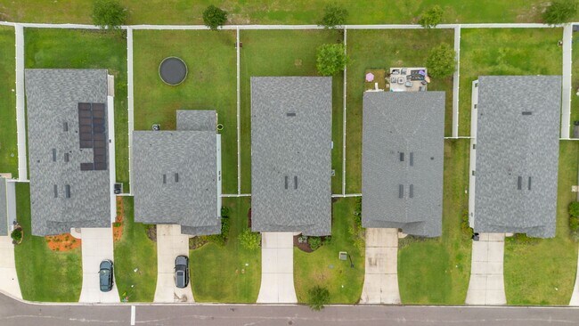Building Photo - Serenity in Green Cove Springs!