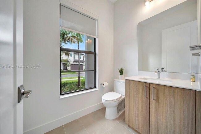 Building Photo - 1454 NW 23rd St